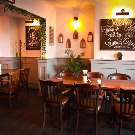 Rowton Poplars Hotel Chester Esterno foto