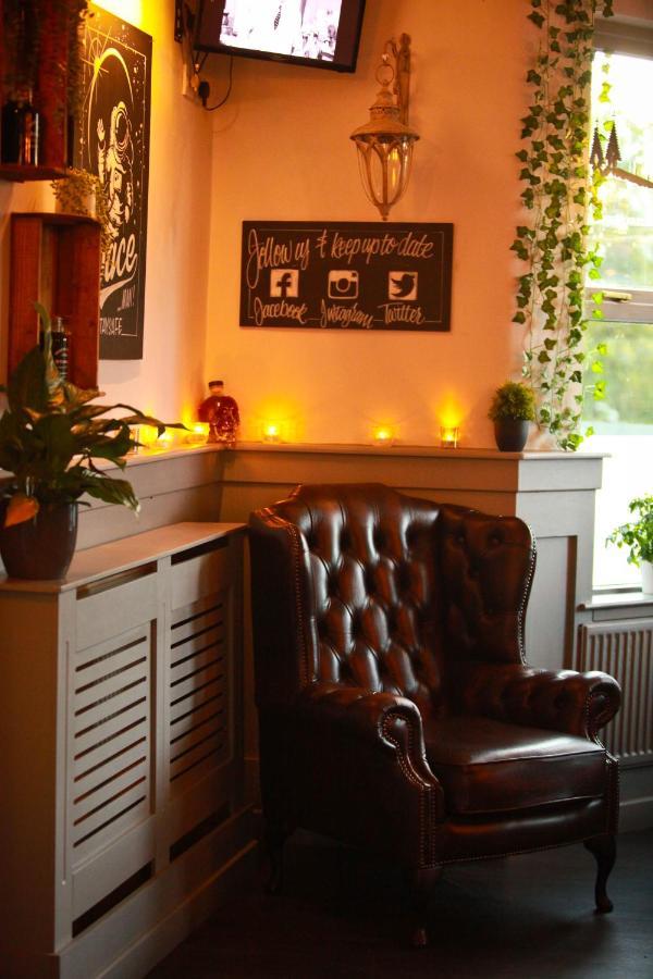 Rowton Poplars Hotel Chester Esterno foto